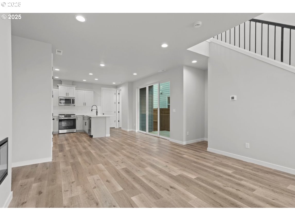 3574 Southeast 86th Avenue Hillsboro, OR 97123 - Photo 15 of 16