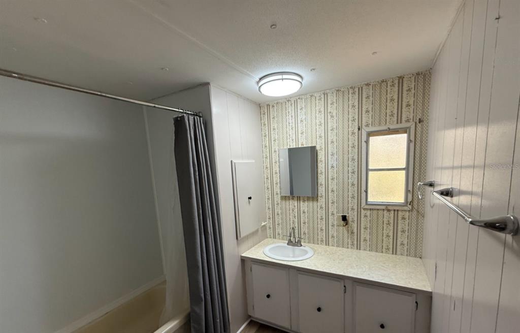 37814 Daughtery Road Zephyrhills, FL 33541 - Photo 7 of 9