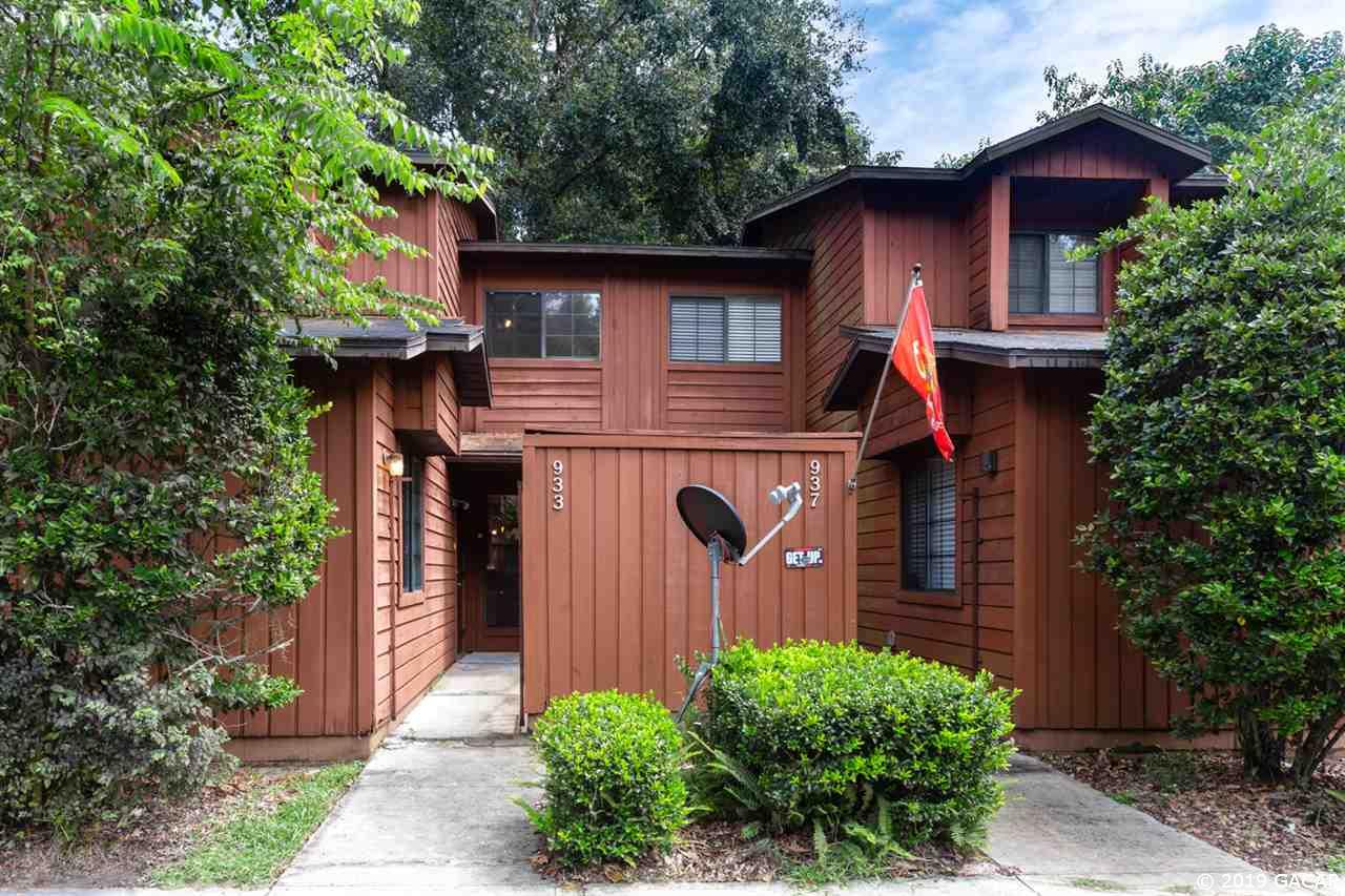 933 Southwest 56th Terrace Gainesville, FL 32607 - Photo 2 of 27