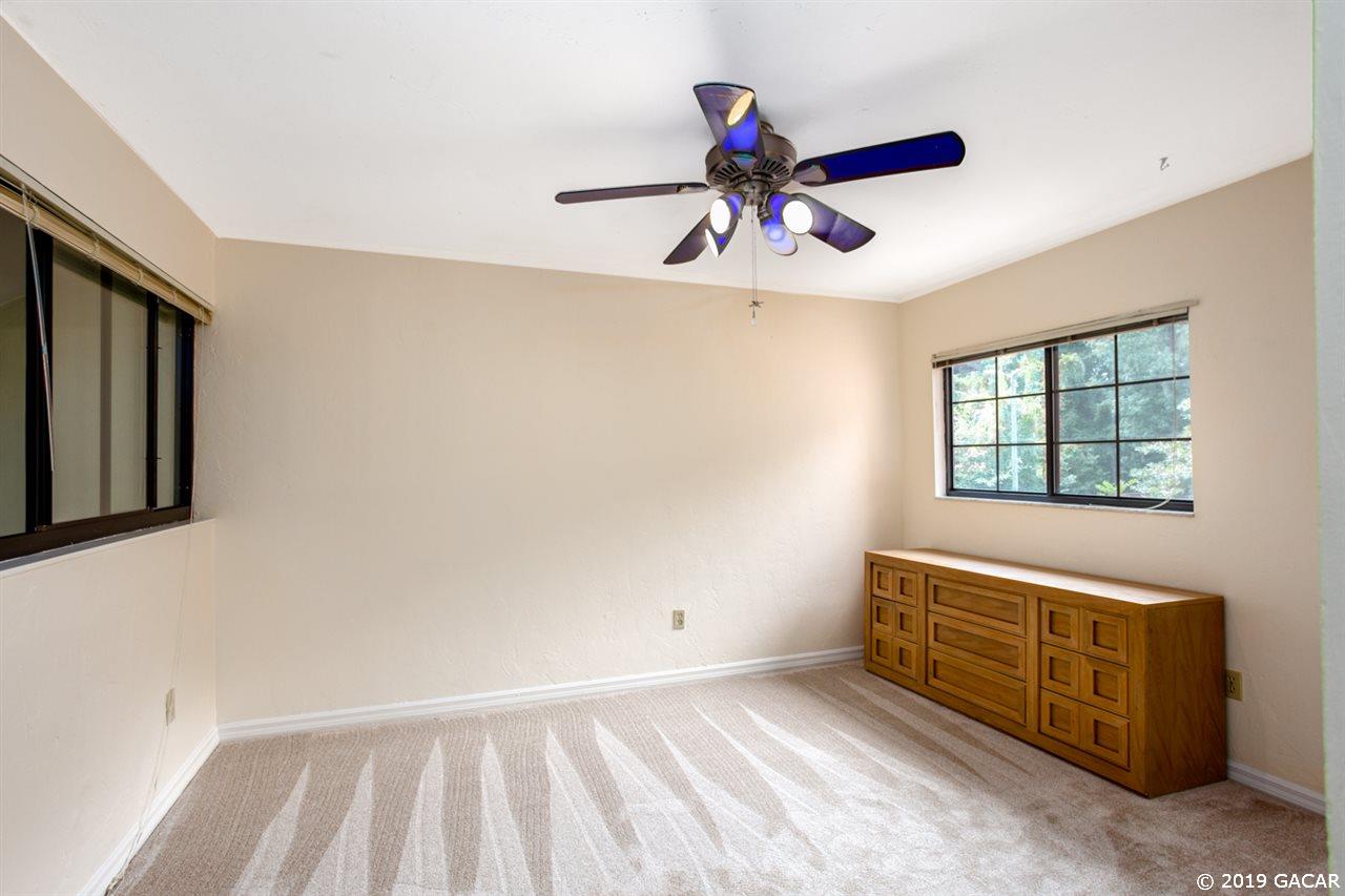 933 Southwest 56th Terrace Gainesville, FL 32607 - Photo 15 of 27