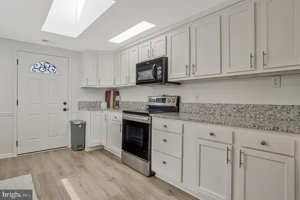 $475,000 | 114 River Road, Edgewater, MD 21037
