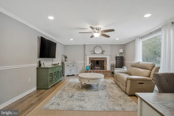 $475,000 | 114 River Road, Edgewater, MD 21037
