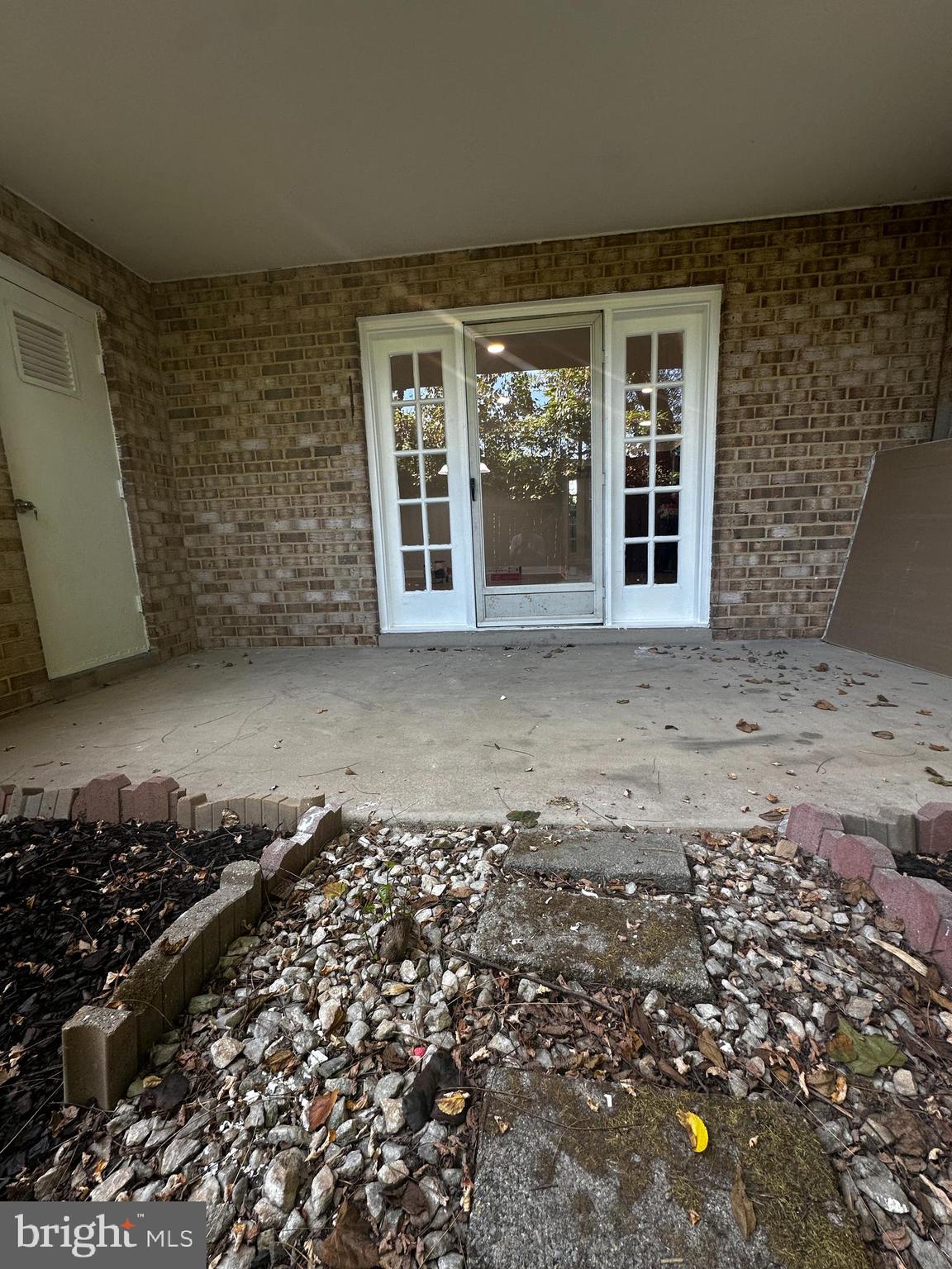 1130 South Washington Street, Unit T2 Falls Church, VA 22046 - Photo 24 of 24 a big room with wooden floor