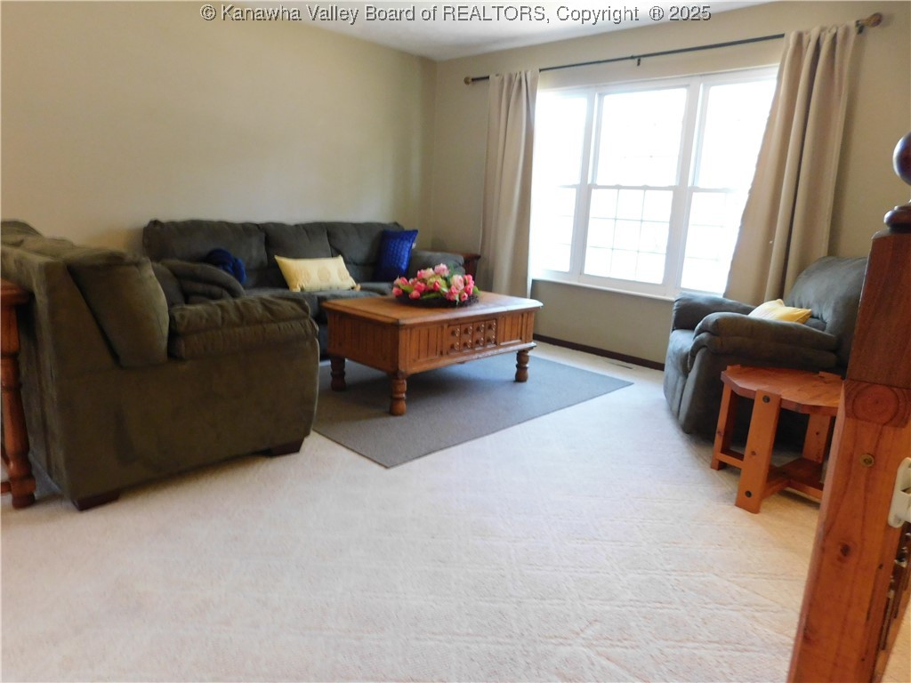 761 Dairy Road Poca, WV 25159 - Photo 4 of 17 Gallery Image 4