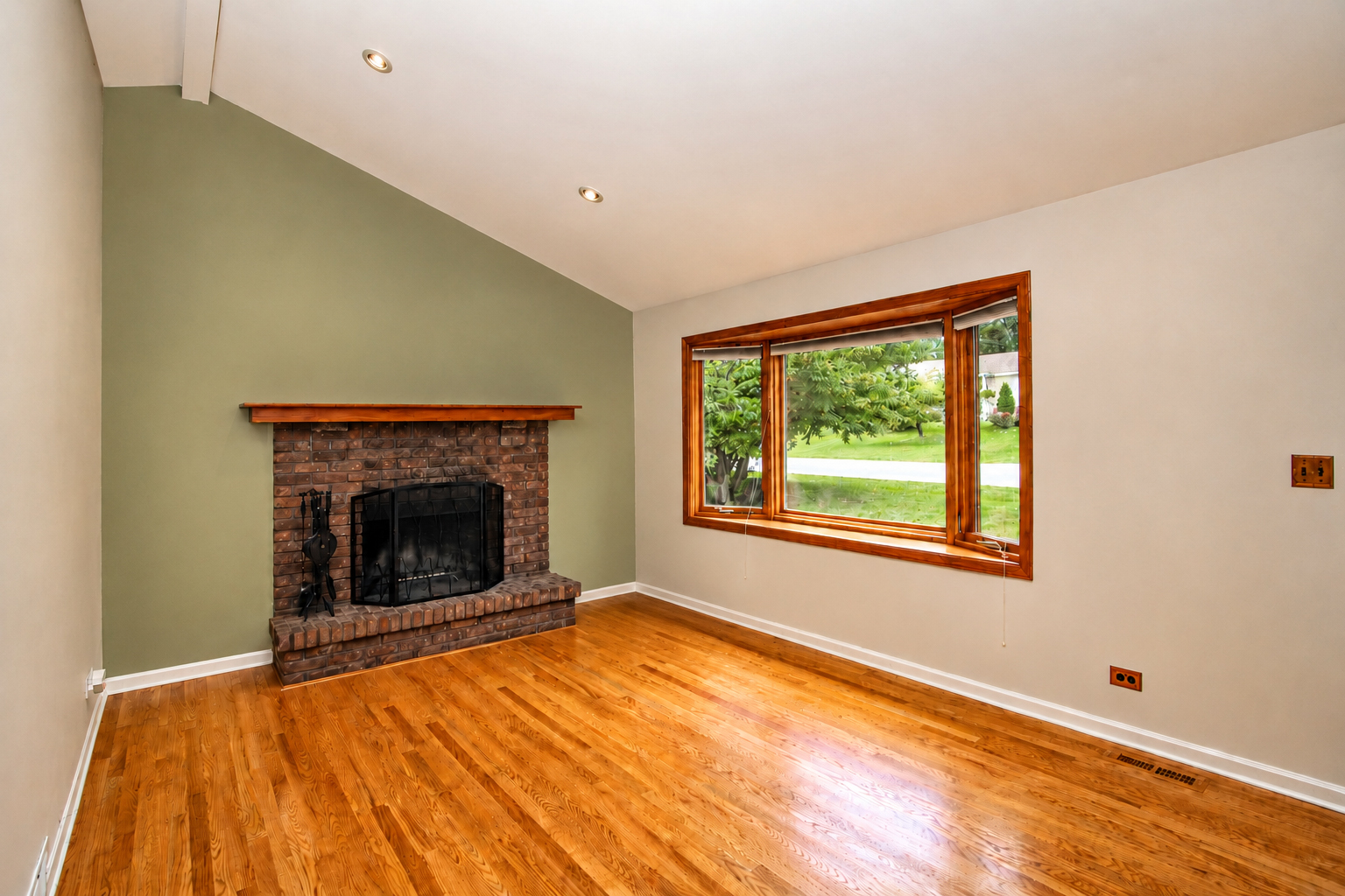 220 Fairway Road Lake Zurich, IL 60047 - Photo 9 of 44 Gallery Image 9