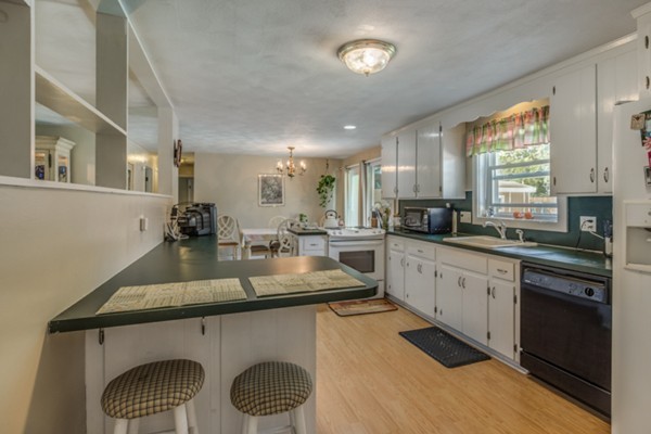 6 Algonquin Road Danvers, MA 01923 - Photo 13 of 30 Gallery Image 13