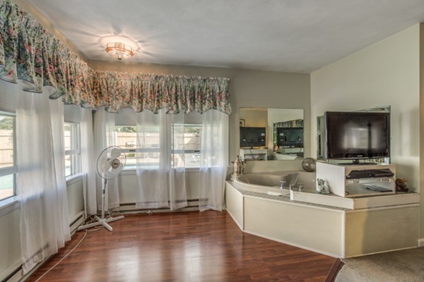 6 Algonquin Road Danvers, MA 01923 - Photo 26 of 30 Gallery Image 26