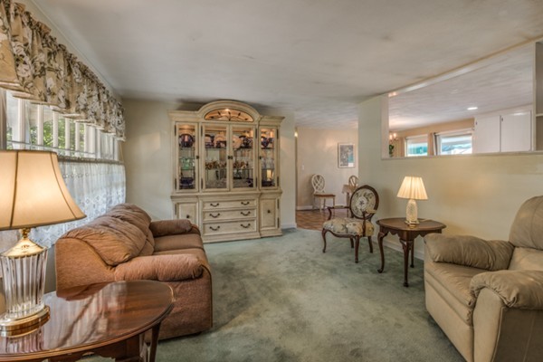 6 Algonquin Road Danvers, MA 01923 - Photo 5 of 30 Gallery Image 5