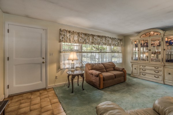 6 Algonquin Road Danvers, MA 01923 - Photo 6 of 30 Gallery Image 6