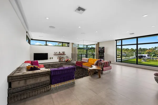 $9,950,000 | 10691 Golden Eagle Court, Plantation, FL 33324