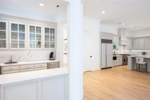 $3,995,000 | 2 Manzano Circle, Dallas, TX 75230