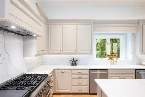 $3,995,000 | 2 Manzano Circle, Dallas, TX 75230