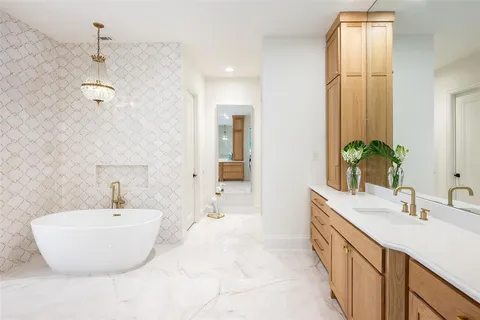 $3,995,000 | 2 Manzano Circle, Dallas, TX 75230