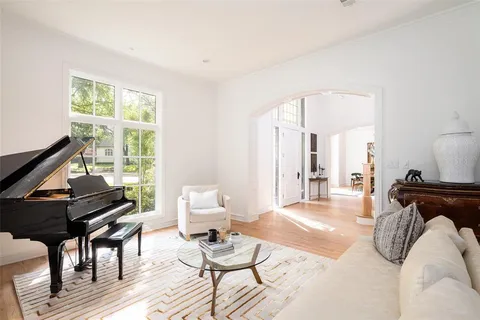 $3,995,000 | 2 Manzano Circle, Dallas, TX 75230