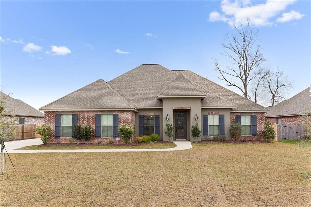 744 Rue Bourdeaux Covington, LA 70433 - Photo 3 of 25 Gallery Image 3