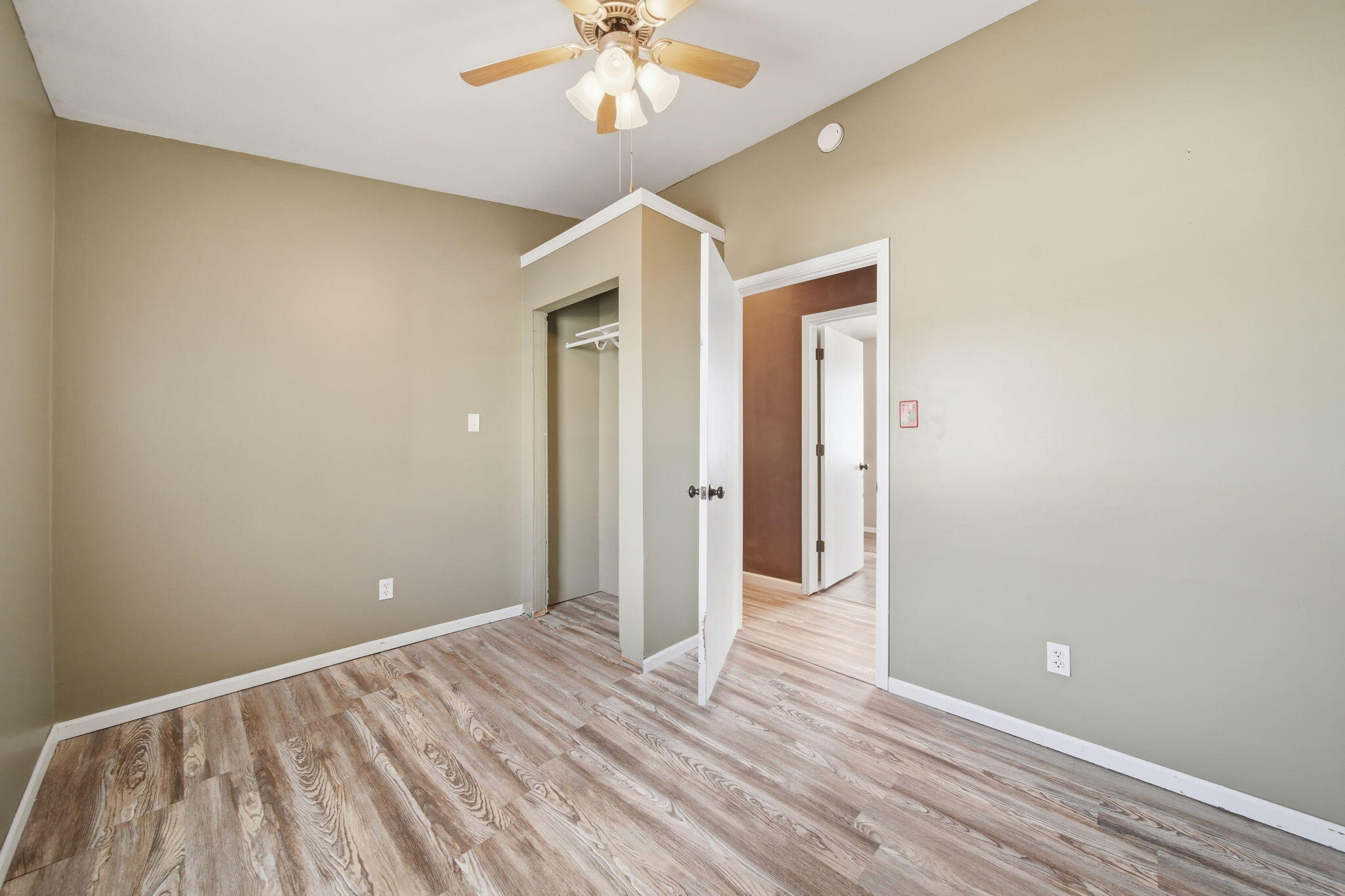 211 Hackett Street Jackson, MI 49201 - Photo 6 of 30 10-web-or-mls-DSC04178