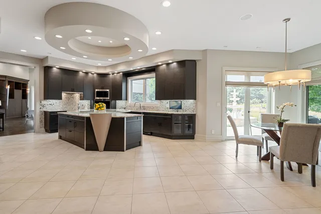 $2,100,000 | 1380 Rosemary Lane, Northbrook, IL 60062