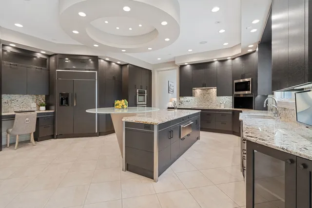 $2,100,000 | 1380 Rosemary Lane, Northbrook, IL 60062