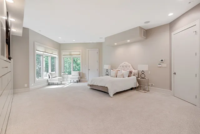 $2,100,000 | 1380 Rosemary Lane, Northbrook, IL 60062