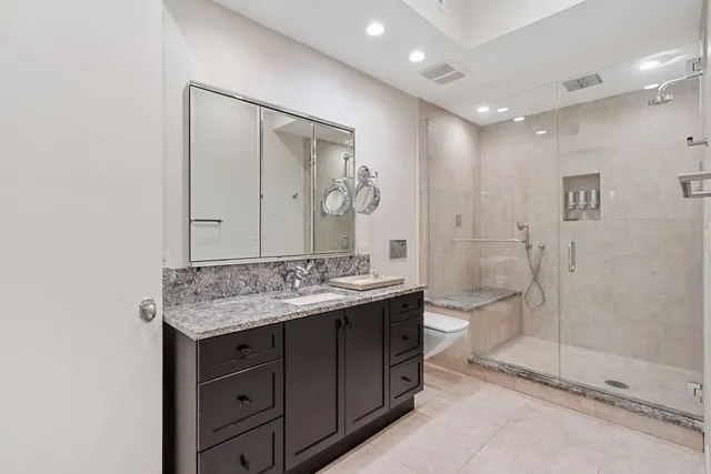 $2,100,000 | 1380 Rosemary Lane, Northbrook, IL 60062