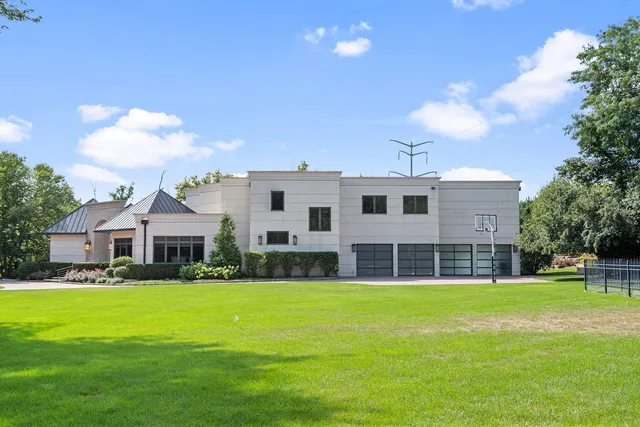 $2,100,000 | 1380 Rosemary Lane, Northbrook, IL 60062