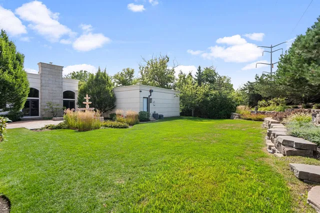 $2,100,000 | 1380 Rosemary Lane, Northbrook, IL 60062