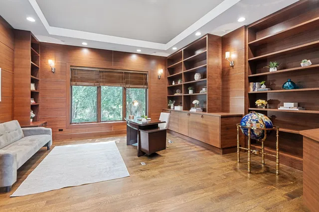 $2,100,000 | 1380 Rosemary Lane, Northbrook, IL 60062