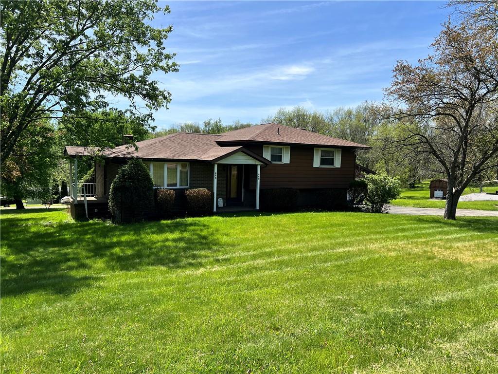 880 Pizza Barn Road Blairsville, PA 15717 - Photo 2 of 44 a front view of a house with a garden
