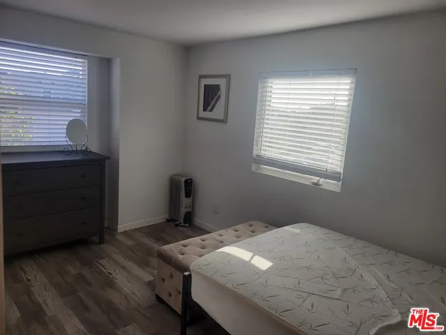 $4,200 | 4827 Saturn Street, Los Angeles, CA 90019