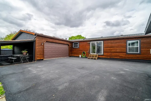 $449,900 | 11950 East 390 South, Lagrange, IN 46761