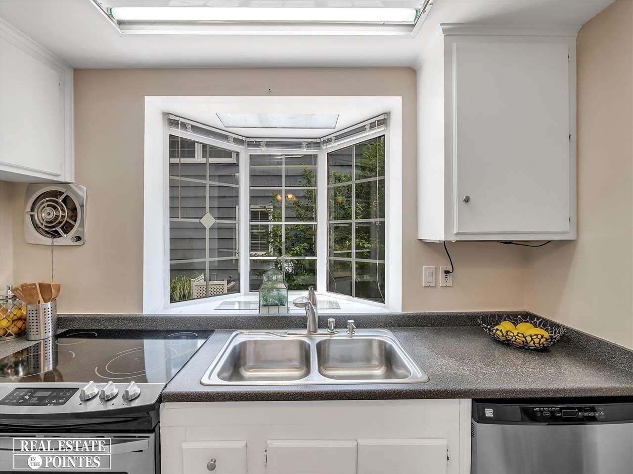 289 Ridgemont Road Grosse Pointe Farms, MI 48236 - Photo 19 of 50