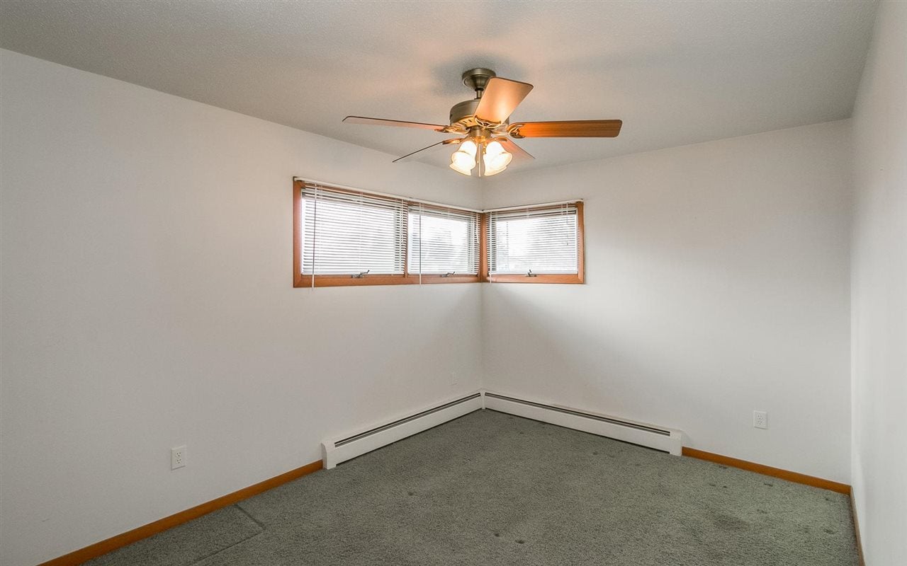 503 South Hickory Street Riverside, IA 52327 - Photo 6 of 10 Gallery Image 6