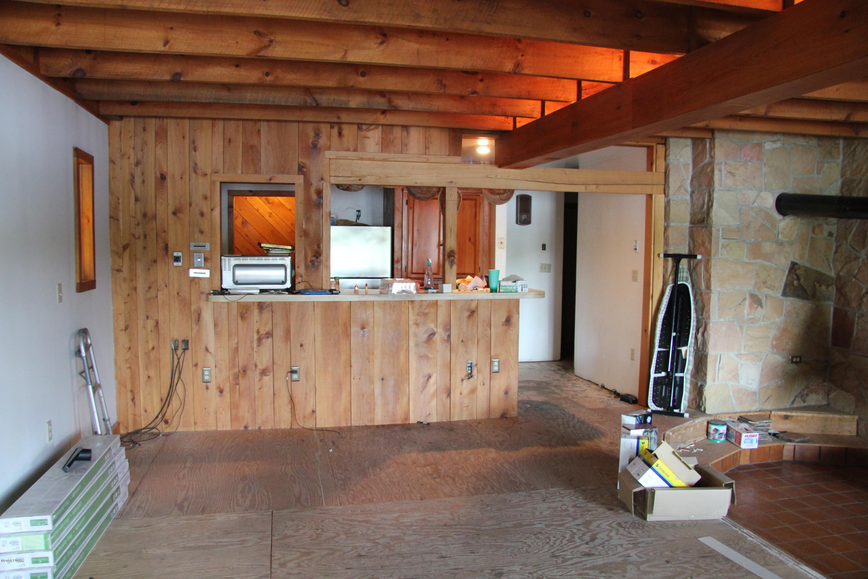 54 West Shore Road Waymart, PA 18472 - Photo 10 of 14