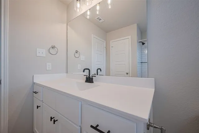 $319,990 | 304 Palero Path, Brookshire, TX 77423