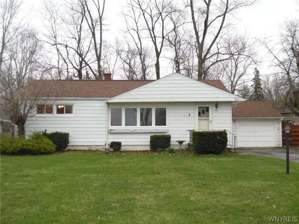 7211 St Joseph Road Niagara, NY 14304 - Photo 1 of 1 Front Exterior