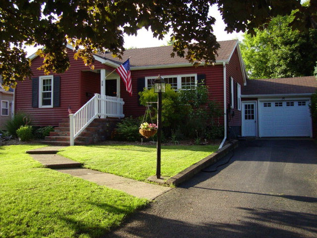 24 Clinton Street Rouses Point, NY 12979 - Photo 1 of 1 Gallery Image 1