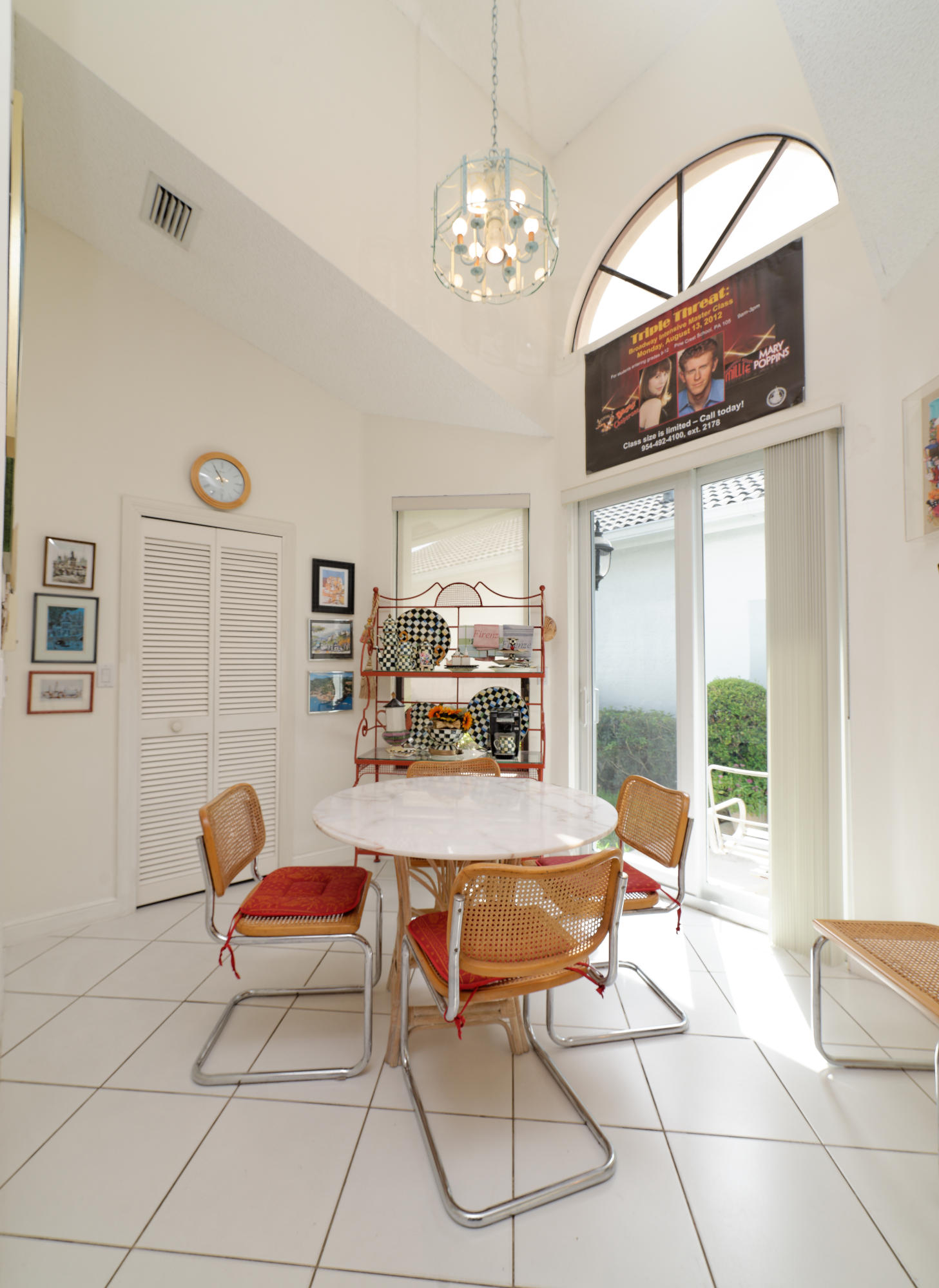 Breakfast nook