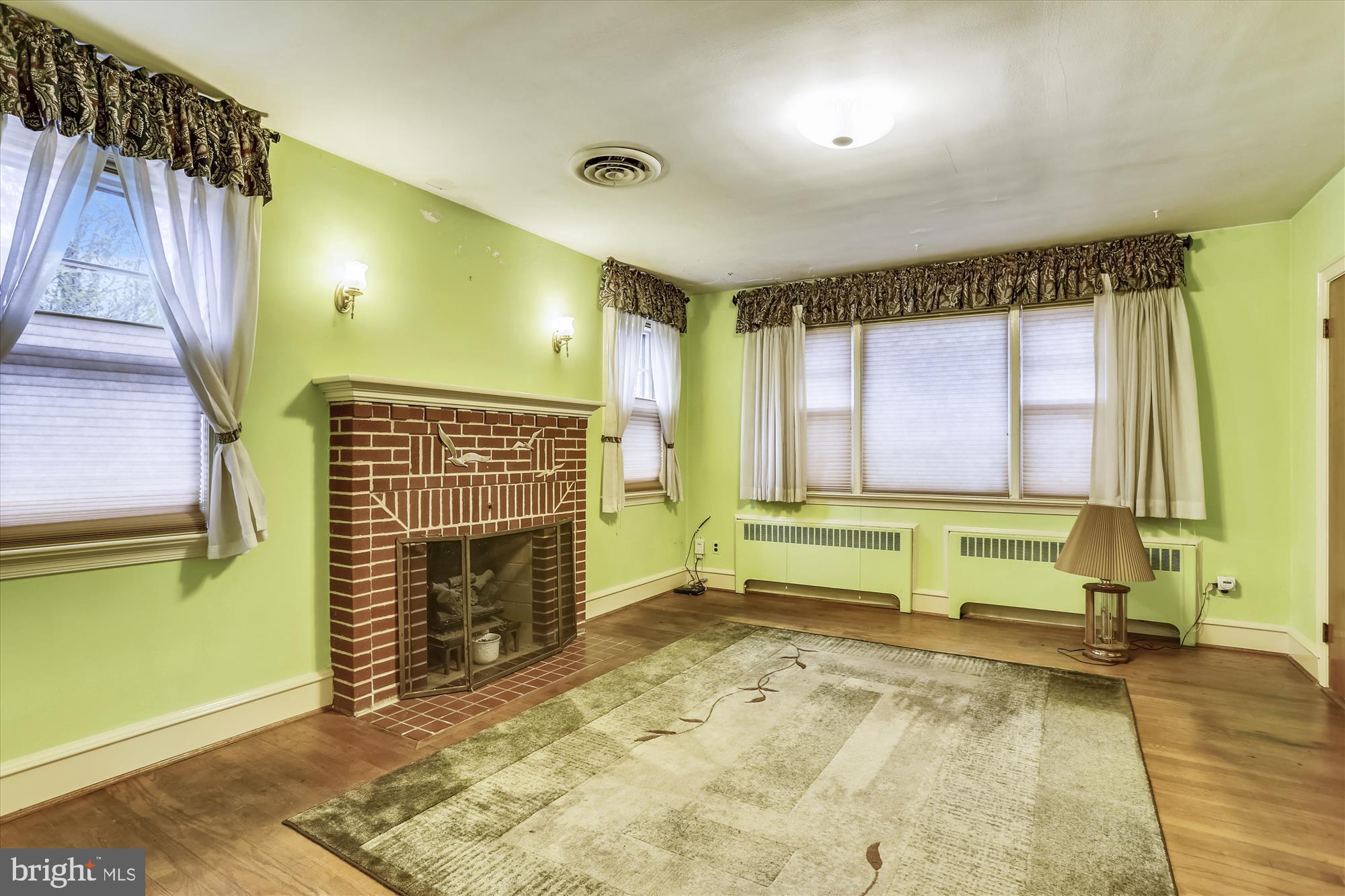 6604 Horseshoe Road Clinton, MD 20735 - Photo 18 of 40 2nd Master Bedroom