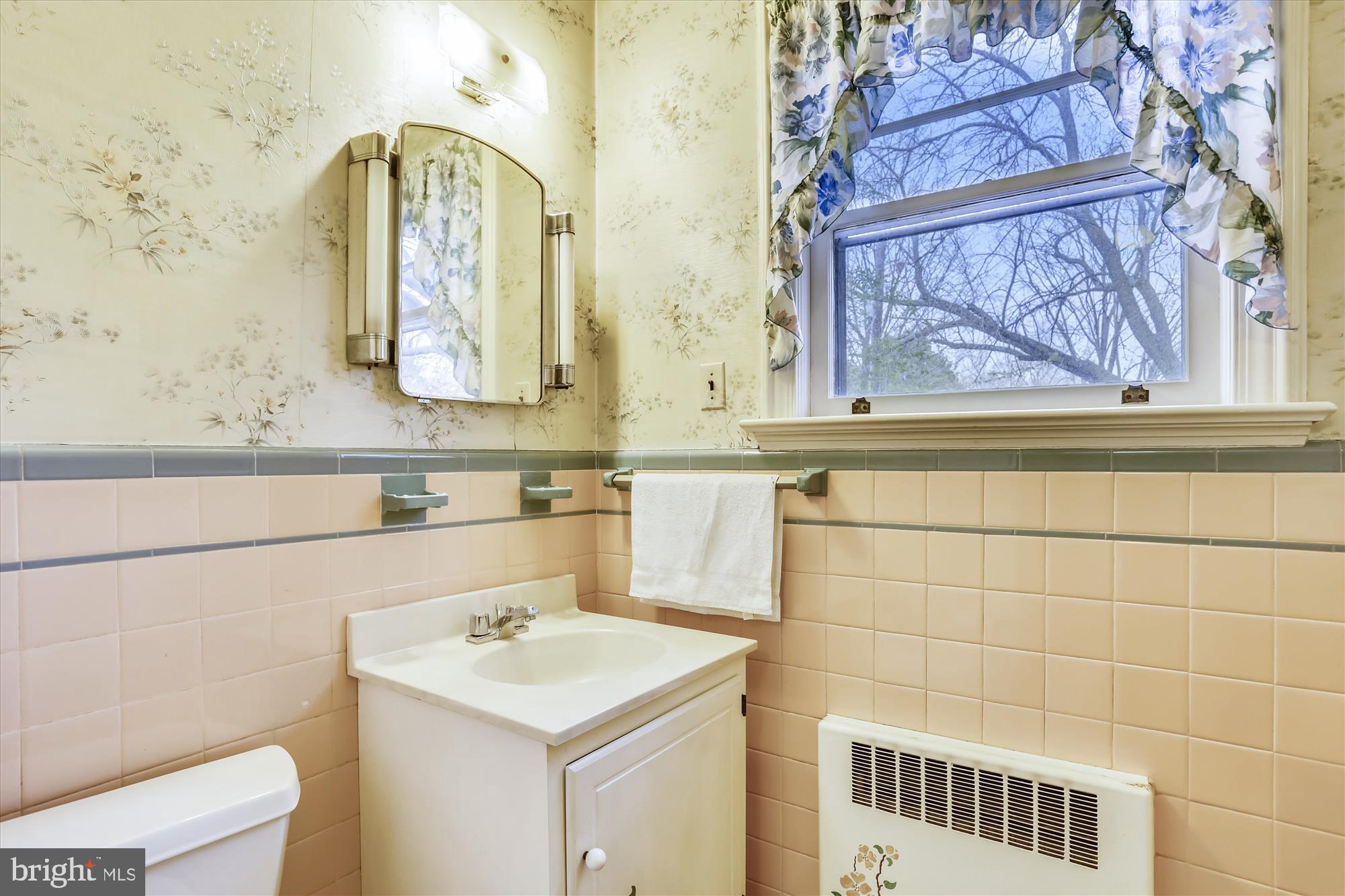 6604 Horseshoe Road Clinton, MD 20735 - Photo 24 of 40 Hall Bath