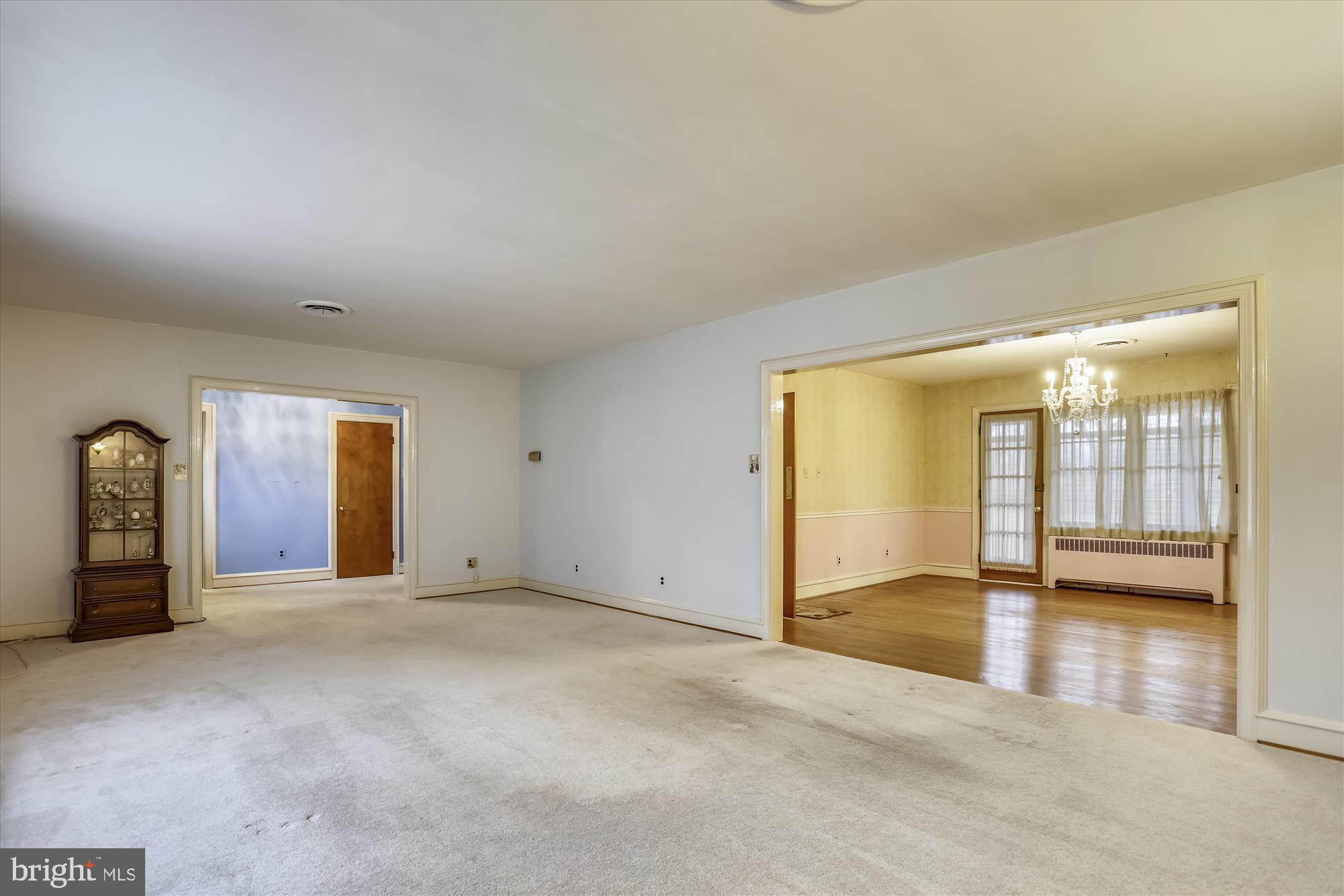 6604 Horseshoe Road Clinton, MD 20735 - Photo 8 of 40 Living/Family Room