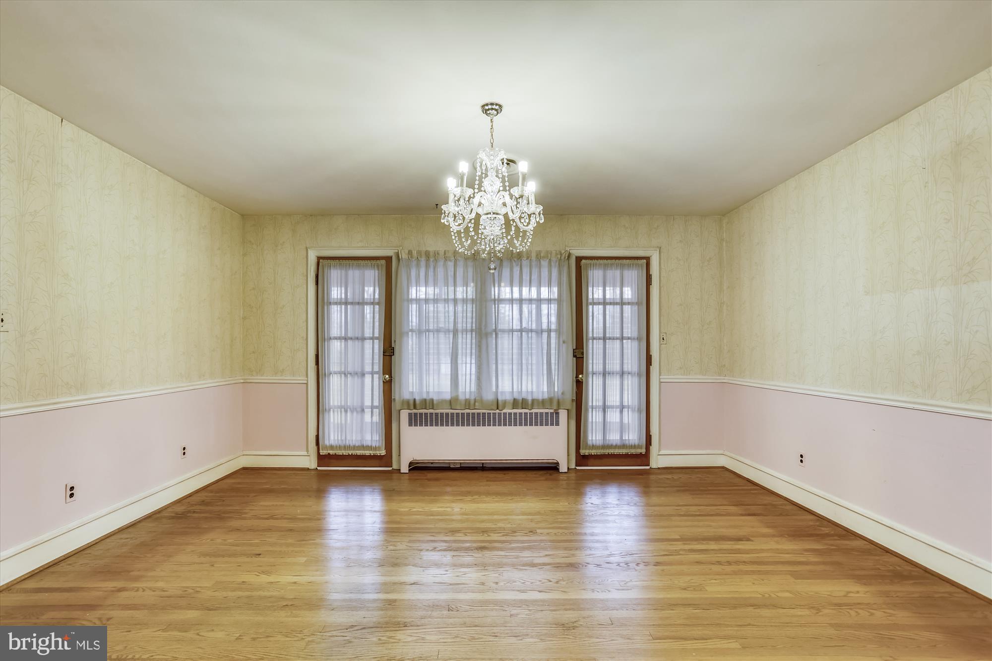 6604 Horseshoe Road Clinton, MD 20735 - Photo 10 of 40 Dining Room with Doors to Sun Room