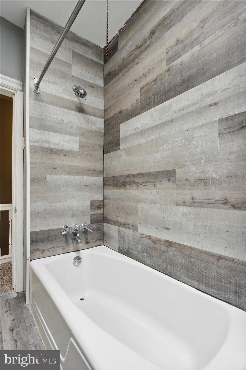 1658 North Redfield Street Philadelphia, PA 19151 - Photo 20 of 23 Updated Full Bathroom