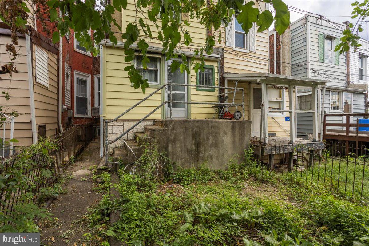 1658 North Redfield Street Philadelphia, PA 19151 - Photo 23 of 23 Backyard