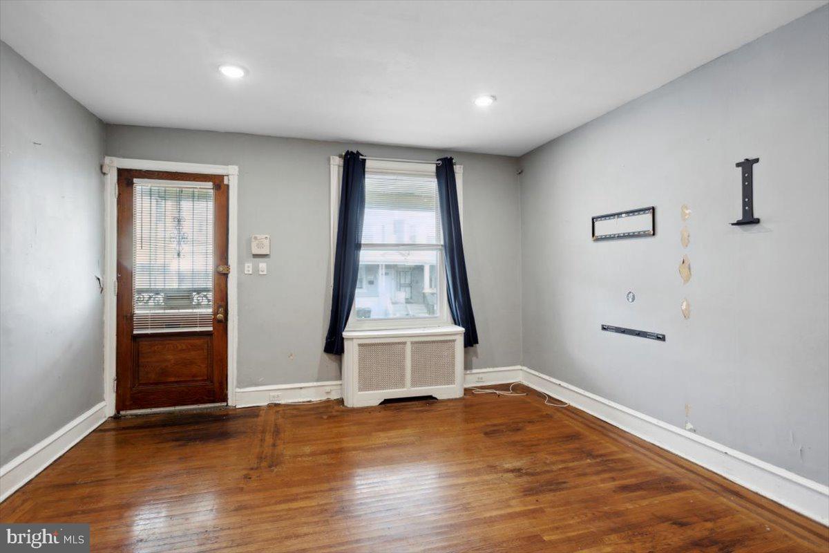 1658 North Redfield Street Philadelphia, PA 19151 - Photo 4 of 23 Living Room