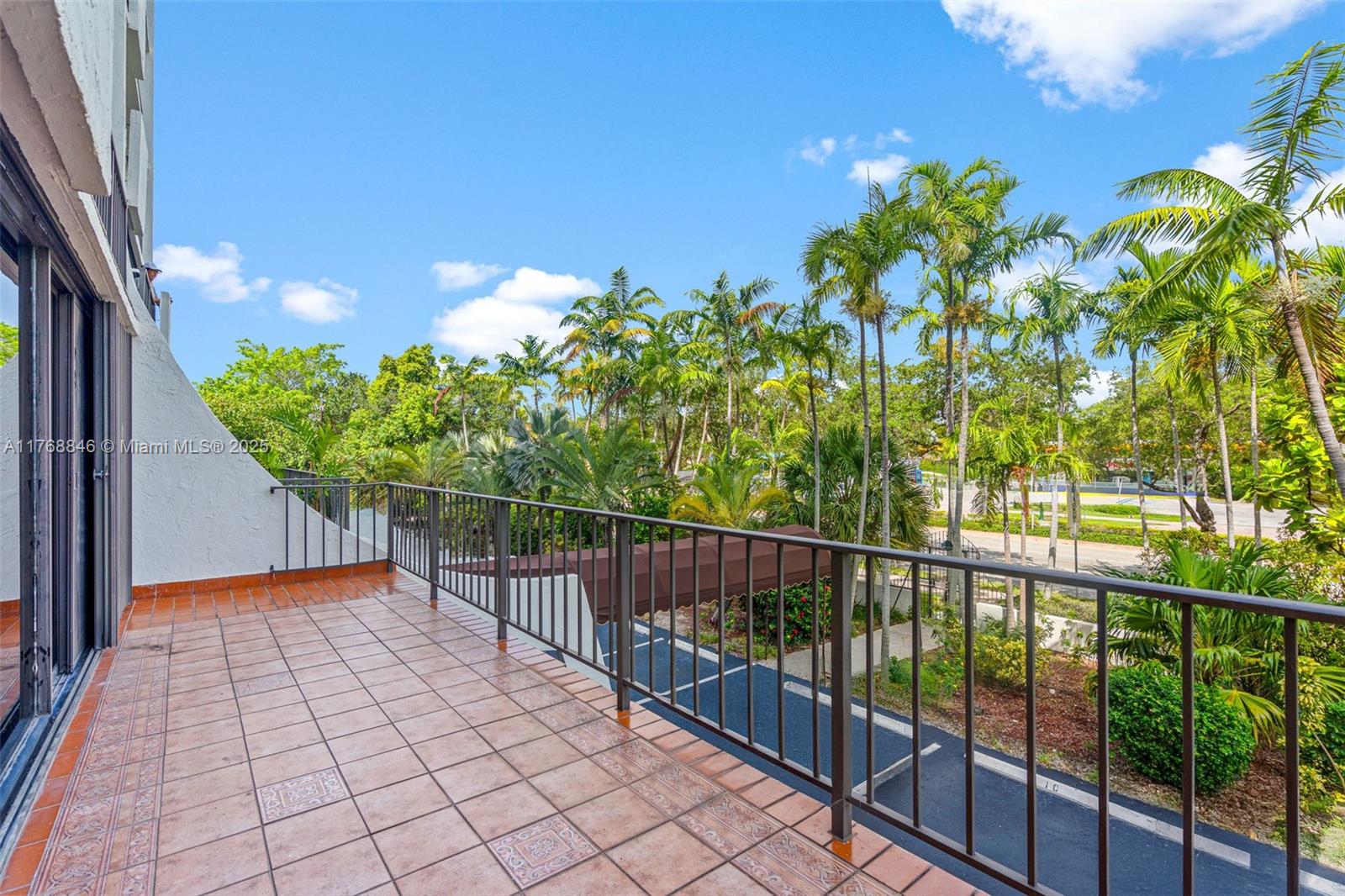 77 Crandon Boulevard, Unit 2B Key Biscayne, FL 33149 - Photo 14 of 32