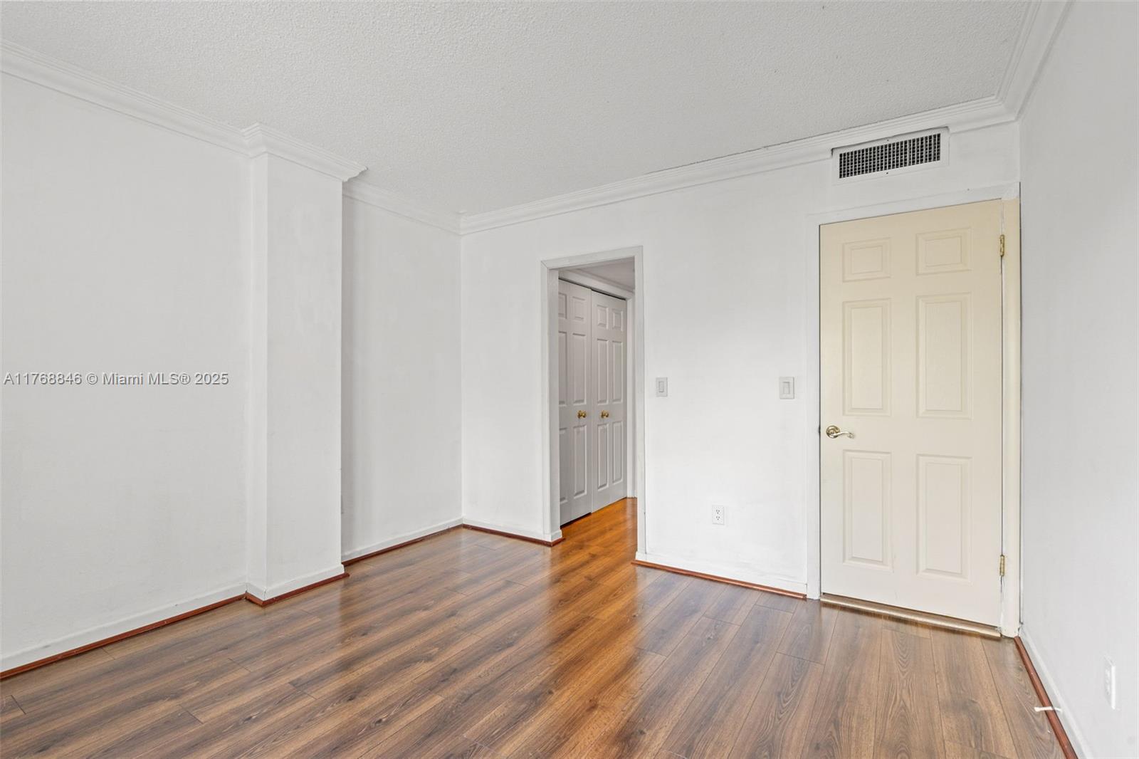 77 Crandon Boulevard, Unit 2B Key Biscayne, FL 33149 - Photo 28 of 32