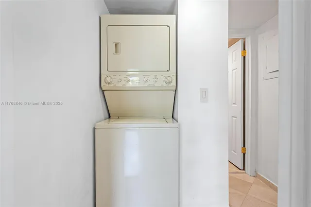 $424,900 | 77 Crandon Boulevard, Unit 2B, Key Biscayne, FL 33149