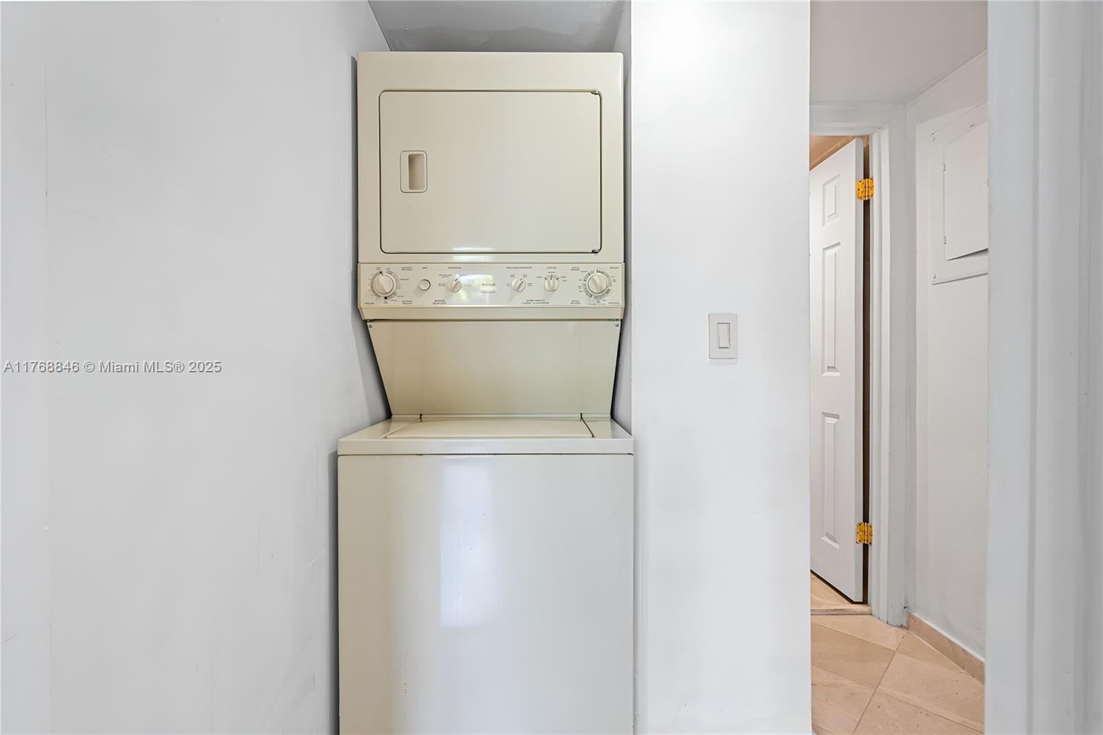 77 Crandon Boulevard, Unit 2B Key Biscayne, FL 33149 - Photo 31 of 32