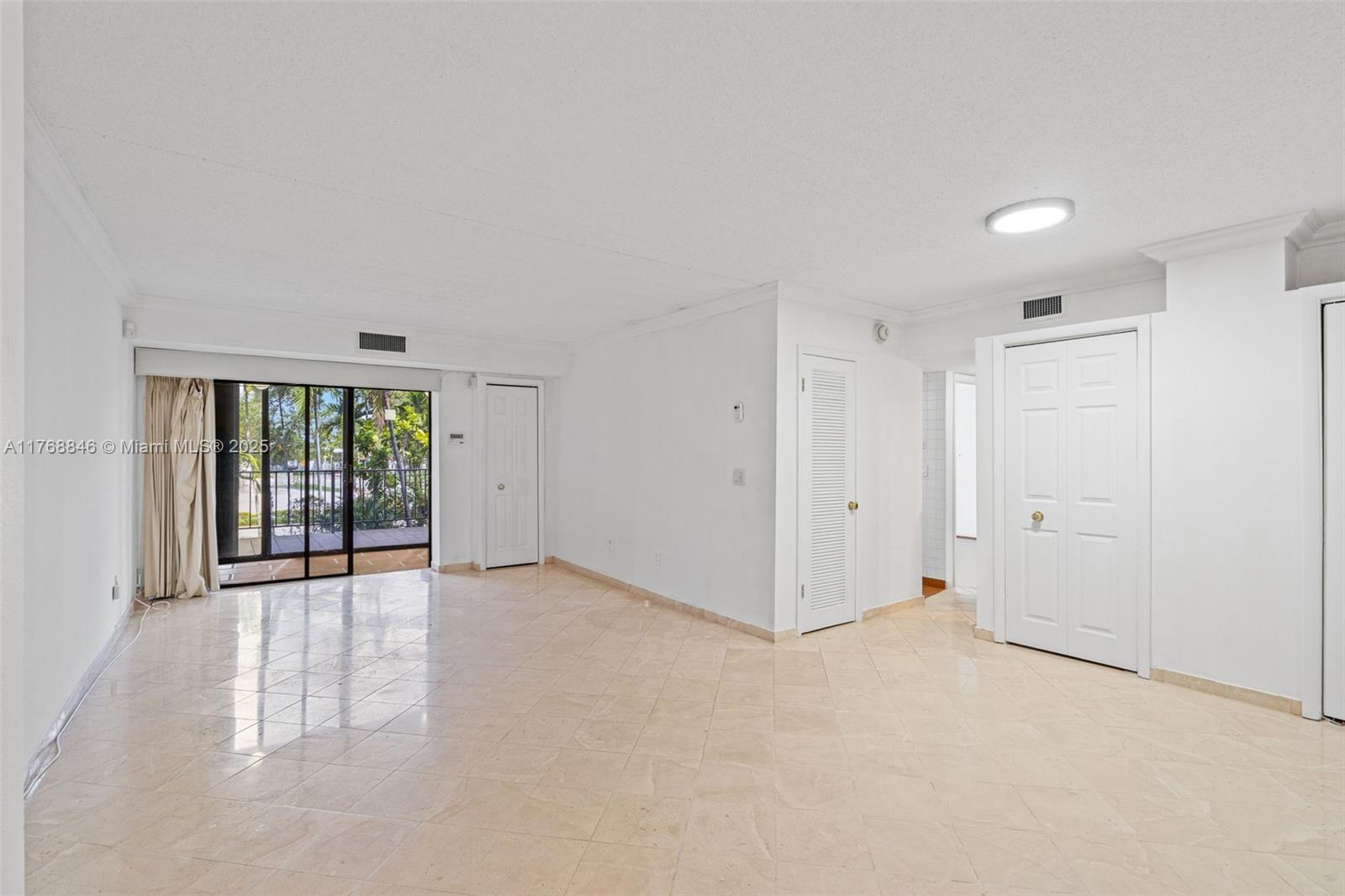 77 Crandon Boulevard, Unit 2B Key Biscayne, FL 33149 - Photo 7 of 32