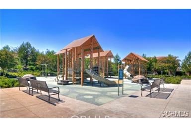 40 Bianco Irvine, CA 92618 - Photo 6 of 6 a patio with tables and chairs